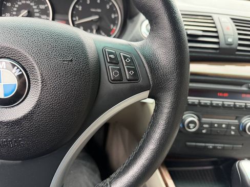 Used 2012 BMW 128i Convertible RWD image 26