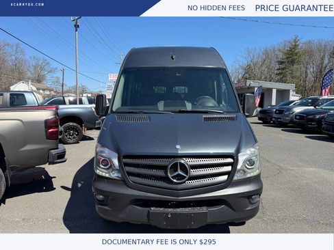 Used 2015 Mercedes-Benz Sprinter 2500 image 7