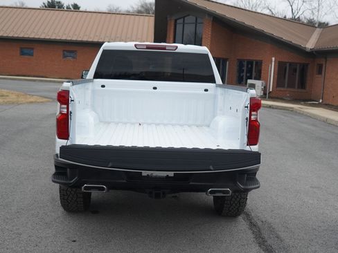 New 2026 Chevrolet Silverado 1500 Custom Trail Boss w/ LPO, Dark Essentials Package image 5