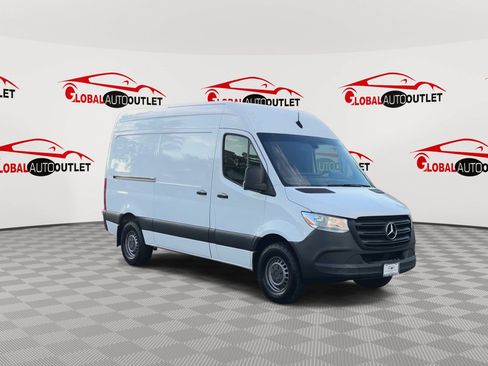 Used 2019 Mercedes-Benz Sprinter 144 Cargo image 3