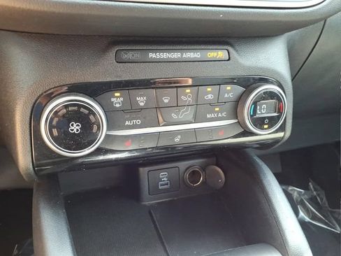 Used 2021 Ford Escape SE w/ Cold Weather Package AWD/4WD image 25