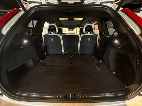 Used 2022 Volvo XC90 T8 R-Design w/ Advanced Package AWD/4WD image 19