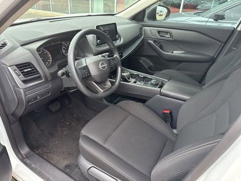 Certified 2025 Nissan Rogue S image 5