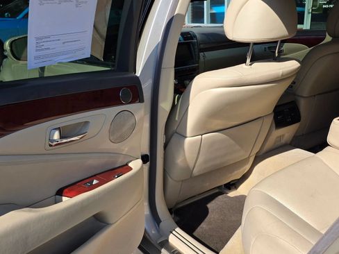Used 2011 Lexus LS 460 w/ Luxury Value Edition RWD image 19