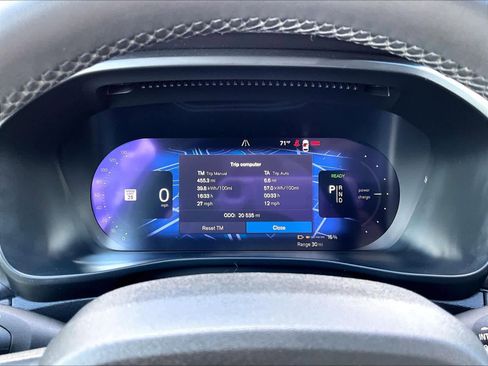 Used 2023 Volvo C40 P8 Recharge Ultimate AWD/4WD image 23