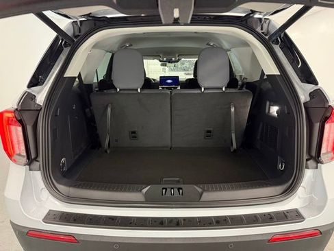 New 2026 Ford Explorer Active RWD image 8