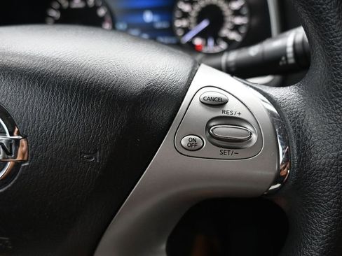 Used 2015 Nissan Murano S AWD/4WD image 29