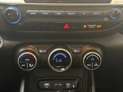 Certified 2026 Hyundai Venue SEL FWD image 15