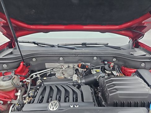 Used 2018 Volkswagen Atlas SEL Premium image 38