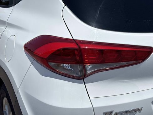 Used 2017 Hyundai Tucson SE Plus w/ Cargo Package AWD/4WD image 11