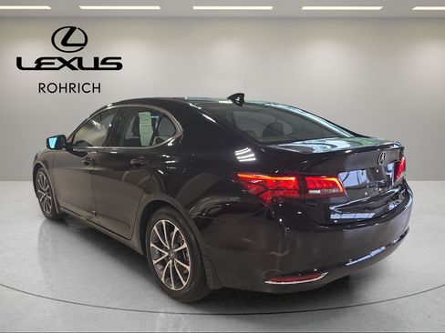 Used 2017 Acura TLX V6 SH-AWD w/ Technology Pkg image 8
