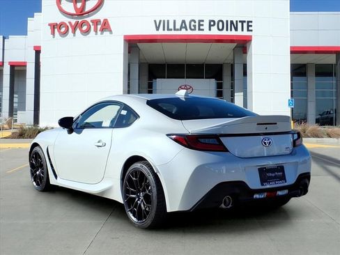 New 2026 Toyota GR86 Premium image 3