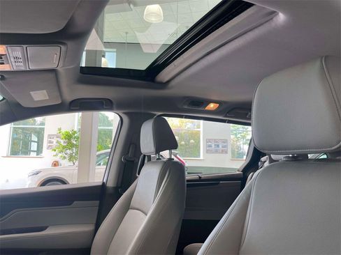 Certified 2024 Honda Odyssey EX-L image 19