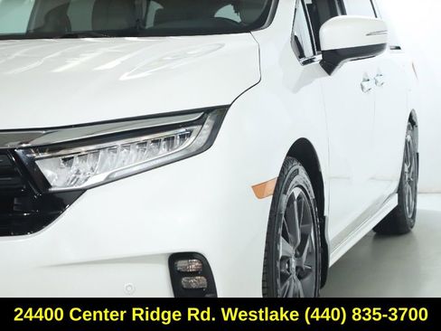 Used 2023 Honda Odyssey Elite image 5