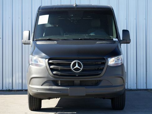 Used 2024 Mercedes-Benz Sprinter 2500 image 7