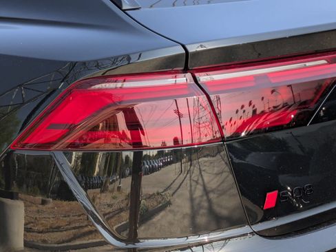 New 2026 Audi SQ8 Premium Plus AWD/4WD image 14