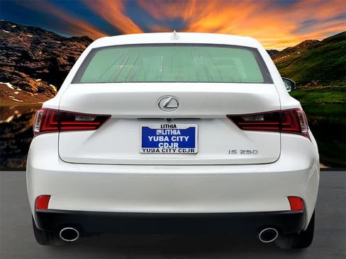 Used 2015 Lexus IS 250 image 5