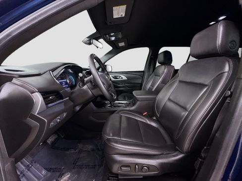 Used 2023 Chevrolet Traverse LT w/ LPO, Floor Liner Package FWD image 23