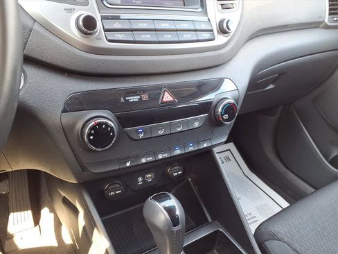 Used 2016 Hyundai Tucson Sport image 8