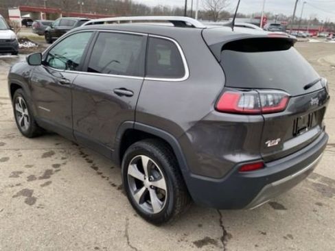Used 2019 Jeep Cherokee Limited image 15