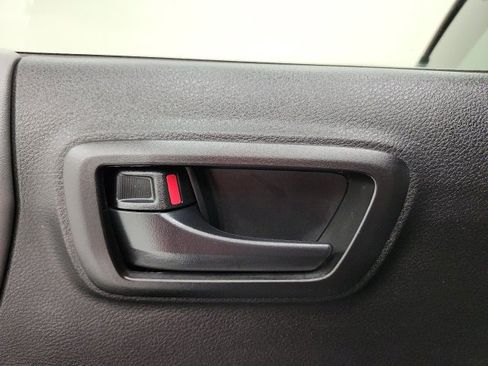 Certified 2022 Toyota Tacoma SR image 32