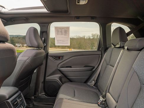 Used 2025 Subaru Forester Premium image 22