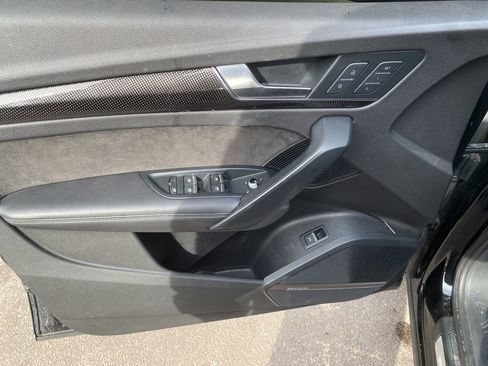 Used 2018 Audi SQ5 Premium Plus w/ Navigation Package image 11