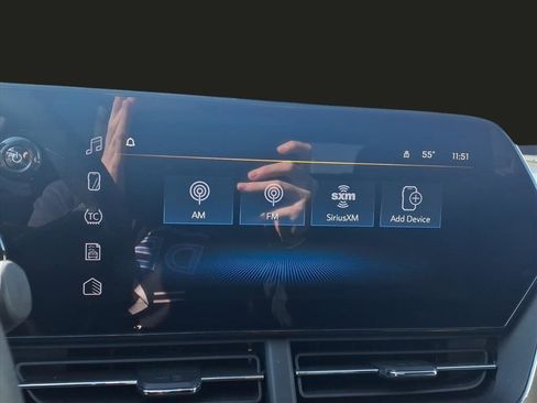 Used 2025 Chevrolet Trax LT image 4