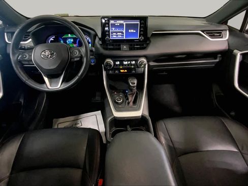 Used 2022 Toyota RAV4 SE w/ Weather & Moonroof Package AWD/4WD image 16