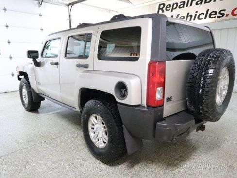 Used 2007 HUMMER H3 Luxury 4X4 image 3