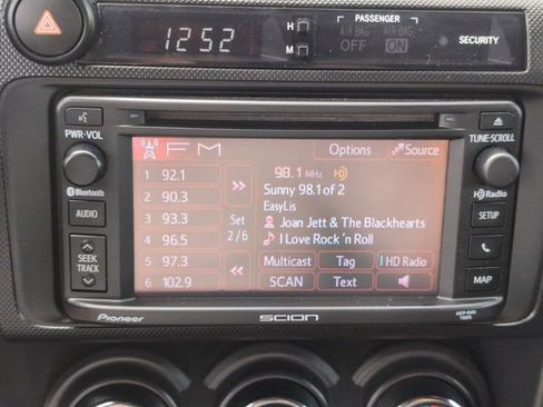 Used 2015 Scion tC FWD image 19