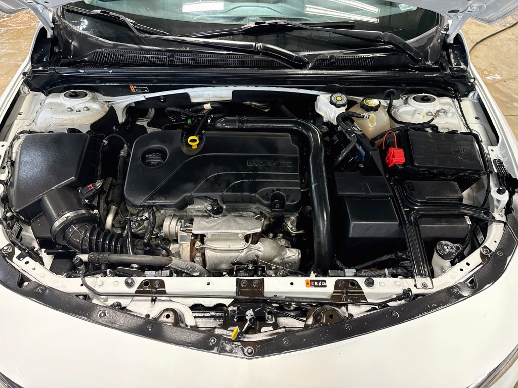 Used 2024 Chevrolet Malibu LT FWD image 28