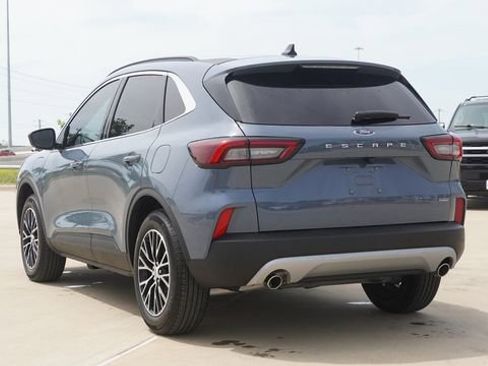 Used 2025 Ford Escape SE FWD image 7