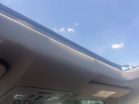 Used 2023 GMC Sierra 1500 SLT w/ SLT Premium Plus Package image 8