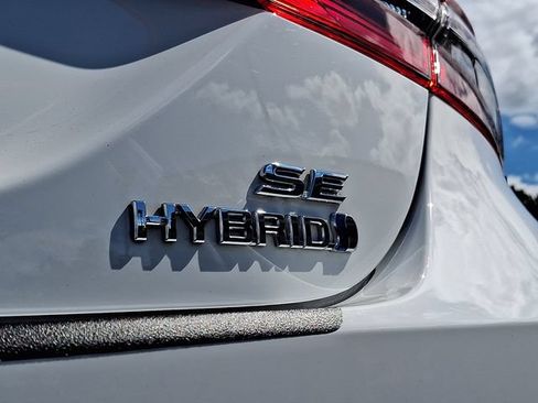 Used 2024 Toyota Camry SE FWD image 30