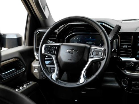 Used 2024 Chevrolet Silverado 2500 LT w/ Midnight Edition image 18