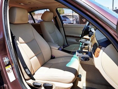 Used 2006 BMW 325i Sedan image 16