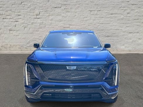 Certified 2026 Cadillac Vistiq Sport w/ LPO, Floor Liner Package AWD/4WD image 7