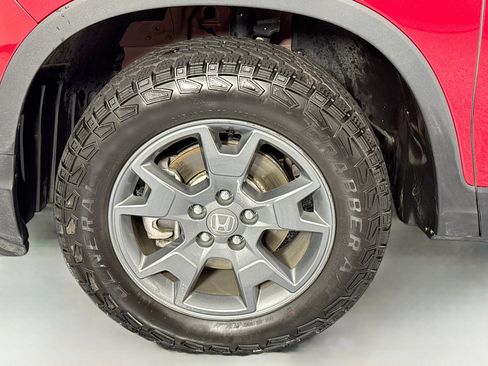 Certified 2025 Honda Passport TrailSport image 31