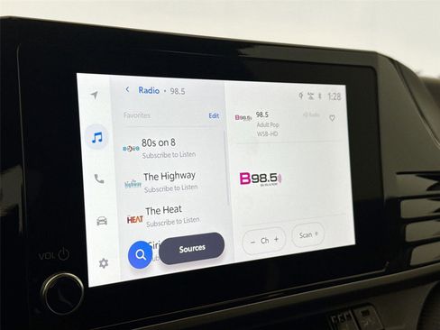 Certified 2025 Toyota Camry SE image 24