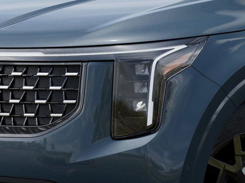 New 2026 Kia Carnival SX w/ SX Dark Edition Package FWD image 10