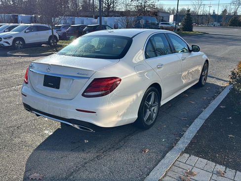 Used 2020 Mercedes-Benz E 350 4MATIC Sedan image 3