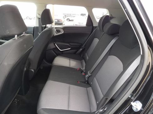 Used 2024 Kia Soul LX w/ Option Group 015 FWD image 25