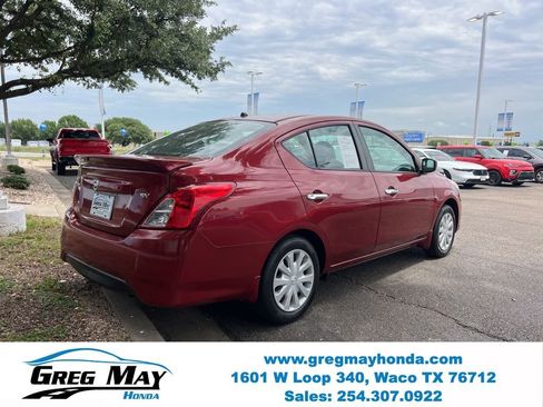 Used 2017 Nissan Versa SV FWD image 7