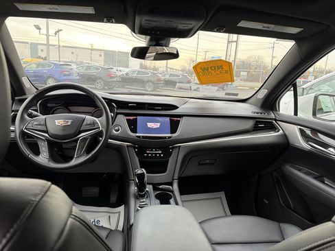 Used 2022 Cadillac XT5 Premium Luxury w/ LPO, Radiant Package image 29