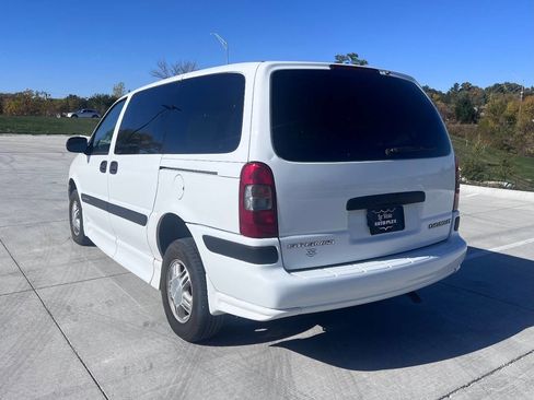 Used 2003 Chevrolet Venture Plus w/ Climate Package image 10