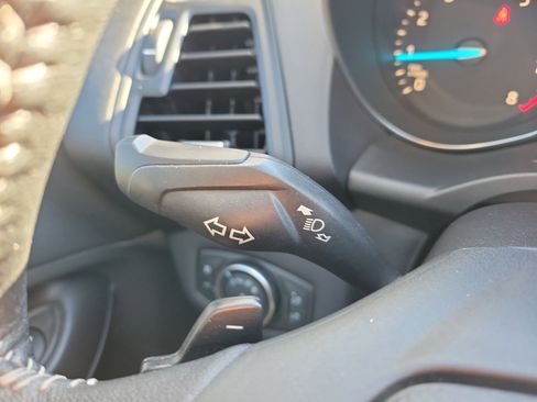 Used 2018 Ford Escape SE w/ SE Sport Appearance Package image 29