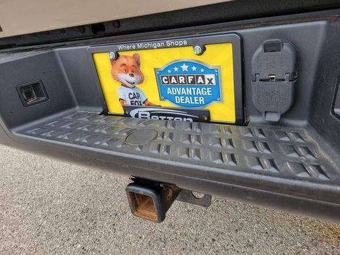 Used 2021 Nissan Titan PRO-4X image 8