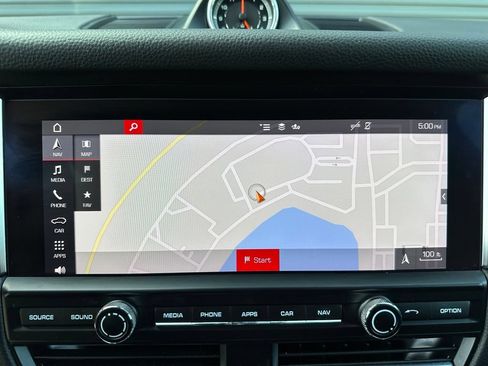 Certified 2020 Porsche Macan AWD/4WD image 35