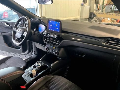 Used 2025 Ford Escape ST-Line image 14